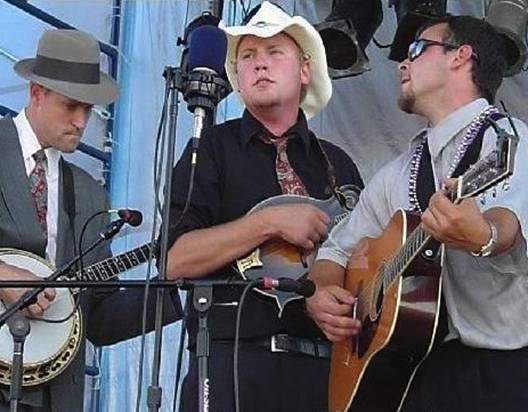 http://highwatermusic.com/northlandBGFest_files/band01.jpg