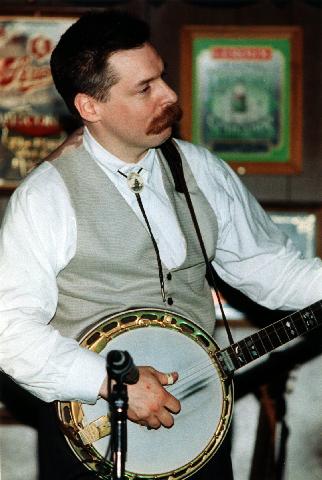 http://highwatermusic.com/dale2.jpg